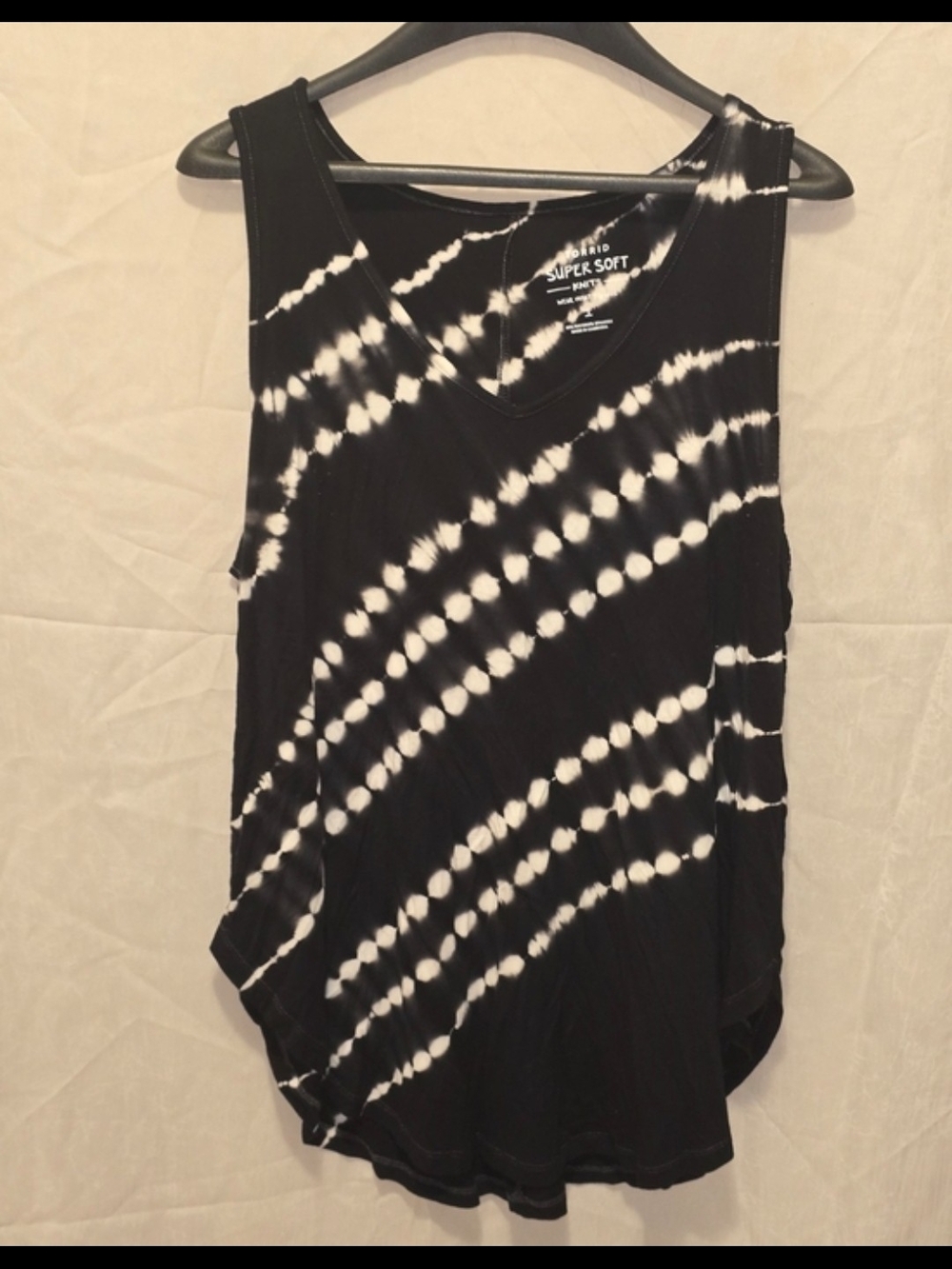 torrid Black & White Tie-Dye V-Neck Tank